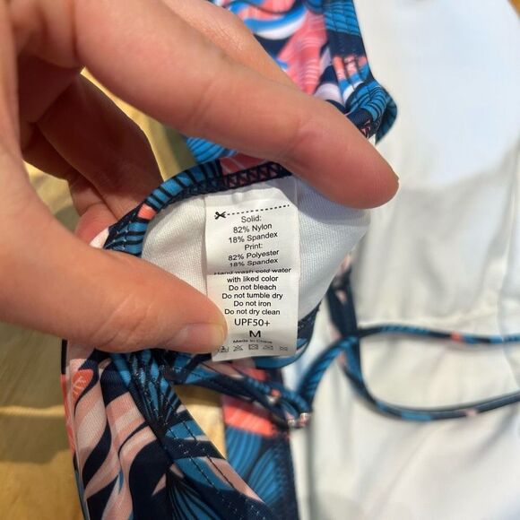 NWT Medium Set Bikini Swimsuit - Picture 6 of 8